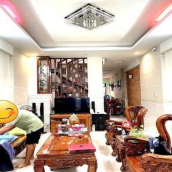 Hai mặt hẻm ô tô vô nhà trường chinh, 4.2x22m, 3 tầng, 8.x tỷ TL