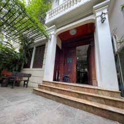 Cho thuê biệt thự siêu vip tại Thành Phố Giao Lưu, Phạm Văn Đồng 50tr