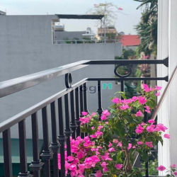 Nóng quá rồi ạ hạ chốt lần cuối  +NHÀ ĐẸP-LO GÓC 3 THOÁNG Ở NGAY.