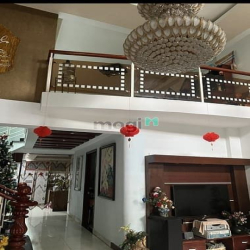 Bán nhà Q. BÌNH THẠNH, HIẾM 124m2 - 7C NGỦ SÂN NHÀ. CHỈ 17,5 tỷ TL