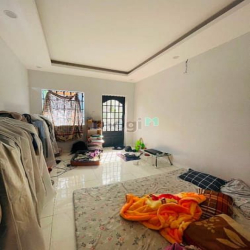Bán Nhà 2 Tầng 5PN Hẻm 5m Linh Xuân 80m2 Giá 4 Tỷ 200