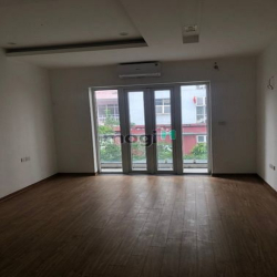 Cho thuê nhà liền kề đường Nguyễn Tuân, Thanh Xuân, DT 90m2, 5 tầng,