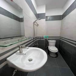 bán nhà gấp-đường2/4vĩnh hòa-DT 90m2-3 PN-HXH-2 lầu-chỉ1 tỷ 950tr.