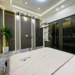 Kẹt vốn kinh doanh cần bán gấp nhà, N. Tri Phương, 60m2, 2tỷ550, SHR