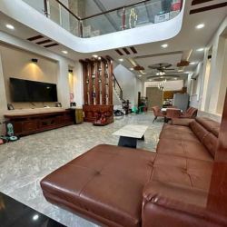 Bán nhà mặt tiền 3 tầng Đường 21,Hiệp Bình Phước, Thủ Đức  - DT : 104m