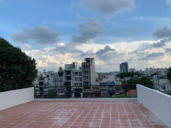 Cho thuê nhà 8m Trường Sa, P12,Q3, 350M2, 85tr làm nhà hàng, quán nhậu