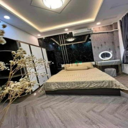 Nhà SHR mua bán công chứng ngay, NH Hỗ trợ 50% , 3 lầu 4pn wc riêng