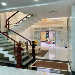 Cho Thuê Nhà Phố Cao Cấp (mới 100%)