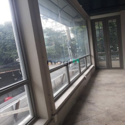 Cho Thuê Nhà Góc 2 Mặt Tiền Hoàng Hoa Thám. p7. 5,5x20m. 3 lầu. 50tr/t