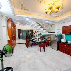 Nhà đẹp 5 Tầng, 50m2, đường Võ Văn Vân, Hẻm 7m, giá 5Tỷ.