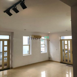 TÂN PHÚ - VP làm việc 50m2 - 8,5tr/tháng - MẶT TIỀN LỘ GIỚI 8M