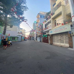 Siêu phẩm 150m2 đường Nguyễn Trãi Q1 Dt 6 x 25m nhà cấp 4 Giá chỉ 27Tỷ