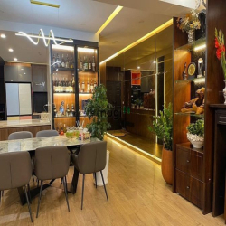 Siêu phẩm góc 3 mặt tiền view sông 180m2 giá cực rẻ chỉ 9.5 tỷ