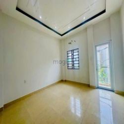 Bán nhà hẻm xe hơi 41 Gò Cát , Phú Hữu , Quận 9 . nhà 1 trệt 2 lầu