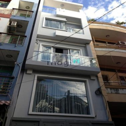 Hẻm xe hơi quay đầu, 5 tầng sát mặt tiền Huỳnh Văn Bánh, DTSD 200m2, 1