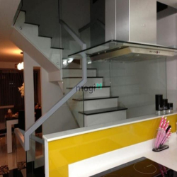 Hẻm xe hơi quay đầu, 5 tầng sát mặt tiền Huỳnh Văn Bánh, DTSD 200m2, 1