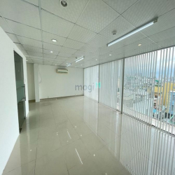 Vp 40m2 view kính đường Trần Huy Liệu, Phú Nhuận cho thuê