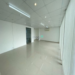 Vp 40m2 view kính đường Trần Huy Liệu, Phú Nhuận cho thuê