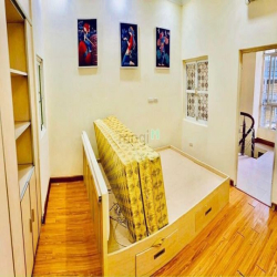 Bán nhà ngõ 32 Đường Bưởi, Ba Đình 29m2 x 3 Tầng. MT4m  giá 3.1 tỷ