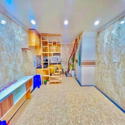 Bán nhà ngõ 32 Đường Bưởi, Ba Đình 29m2 x 3 Tầng. MT4m  giá 3.1 tỷ