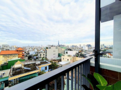 MQhouse_Hón hòn họt_3 bước về Bạch đằng_ban công cửa sổ siêu to