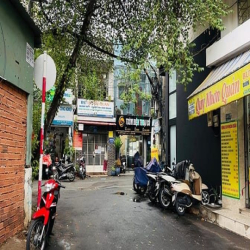 NHÀ 4 TẦNG ĐƯỜNG QUANG TRUNG.nguyễn oanh. gv