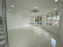 CĂN GÓC 3 MẶT TIỀN - 550m2, 109 triệu, 1 hamg, 4 tầng, Đã Hoàn Thiện.