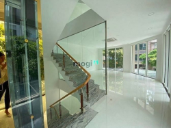 CĂN GÓC 3 MẶT TIỀN - 550m2, 109 triệu, 1 hamg, 4 tầng, Đã Hoàn Thiện.