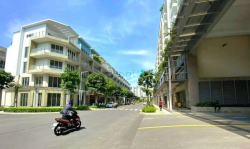 CĂN GÓC 3 MẶT TIỀN - 550m2, 109 triệu, 1 hamg, 4 tầng, Đã Hoàn Thiện.