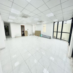 Văn phòng cho thuê quận 3 phường 8 DT 50m2 giá rẻ.