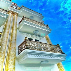 Nhà mới 100% sang trọng, đẳng cấp, DT: 77m2, lửng, 3 lầu, ST. Giá: 8.6