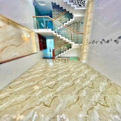 Nhà mới 100% sang trọng, đẳng cấp, DT: 77m2, lửng, 3 lầu, ST. Giá: 8.6
