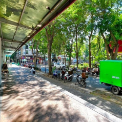 Bán nhanh shop (cửa hàng) khu Sky Garden 3, thuộc Phú Mỹ Hưng, Quận 7
