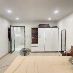 Bán nhà 3 tầng dân xây phố Kẻ Tạnh, gần ô tô tránh, giá cực tốt