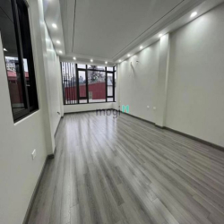 Bán nhà Sài Đồng 50m2 6 tầng, Có Gara Ô tô, Thang Máy đường rộng 6m