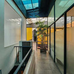 Cho thuê văn phòng lầu 1, 92m2 MT Trương Văn Bang 18tr/th LH Tân 24/7