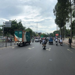 Nhà MTKD gần sân bay 141m2 ngang 5.5m Nguyễn Văn Công TN 20tr, 16.5 tỷ