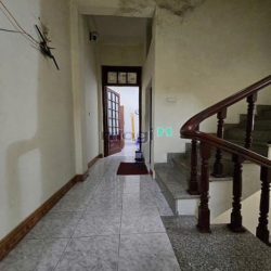 Bán nhà Cầu Giấy, phố Lạc Long Quân 58m giá 11 tỷ, lô góc, ô tô đỗ cửa