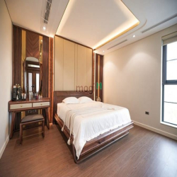 Bán nhà giá đầu tư lạc long quân, tây hồ 256m - giá 38 tỷ - ngõ ôtô,