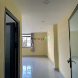 Cho Thuê Phòng Trọ Mới Xây 20m2 có máy lạnh, tủ bếp từ 3tr3 đến 3tr5