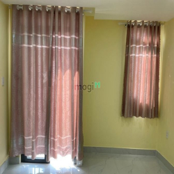 Cho Thuê Phòng Trọ Mới Xây 20m2 có máy lạnh, tủ bếp từ 3tr3 đến 3tr5