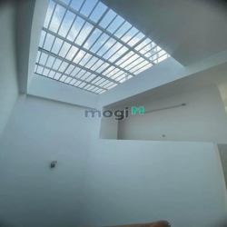 Bán Nhà Mới Đẹp, Hẻm Ba Gác Lam Sơn P.6 Bình Thạnh 42M2, 4PN , 5 tỷ6