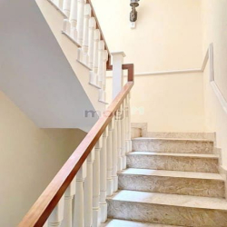 Bán nhà mới 4 tầng mặt tiền đường lớn trung tâm Q7 liền kề Phú Mỹ Hưng