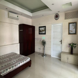 Bán Gấp căn góc 2MT Đặng Thùy Trâm , 4 tầng ngang 5x20m. Giá 15 tỷ TL