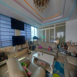 Tòa nhà 270m, 8 tầng, 12x27m, thu 1.8 tỷ/năm, có penhouse, 2x tỷ