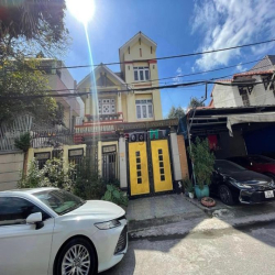 Biệt thự cần bán khu víp Tên Lửa, Bình Tân. Dt:10x20m, giá 20.5 tỷ.