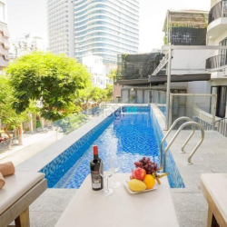 Bán khách sạn đường Hồng Bàng Nha Trang giá rẻ sập sàn