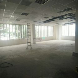 Sàn văn phòng 350m2, MT Nguyễn xí p13 BT, không vướng cột, view thoang