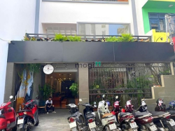 8x25m Sân trước để xe, đường Phan Tôn Quận 1, giá 50tr/tháng.