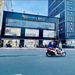 Cho thuê nhà nguyên căn mặt tiền Cao Thắng q3 ngay Võ Văn Tần giá rẻ